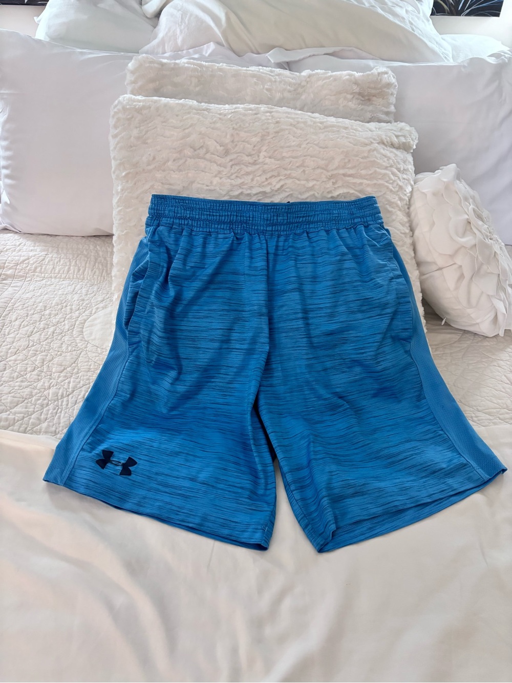 Under Armour Men’s Blue HeatGear Athletic Shorts M